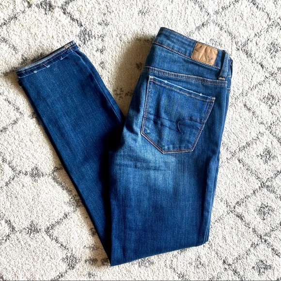 American Eagle Outfitters Denim - American Eagle Super Strech Jeans Size 4